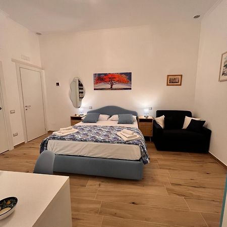 Eric'S House Διαμέρισμα Σαλέρνο Εξωτερικό φωτογραφία
