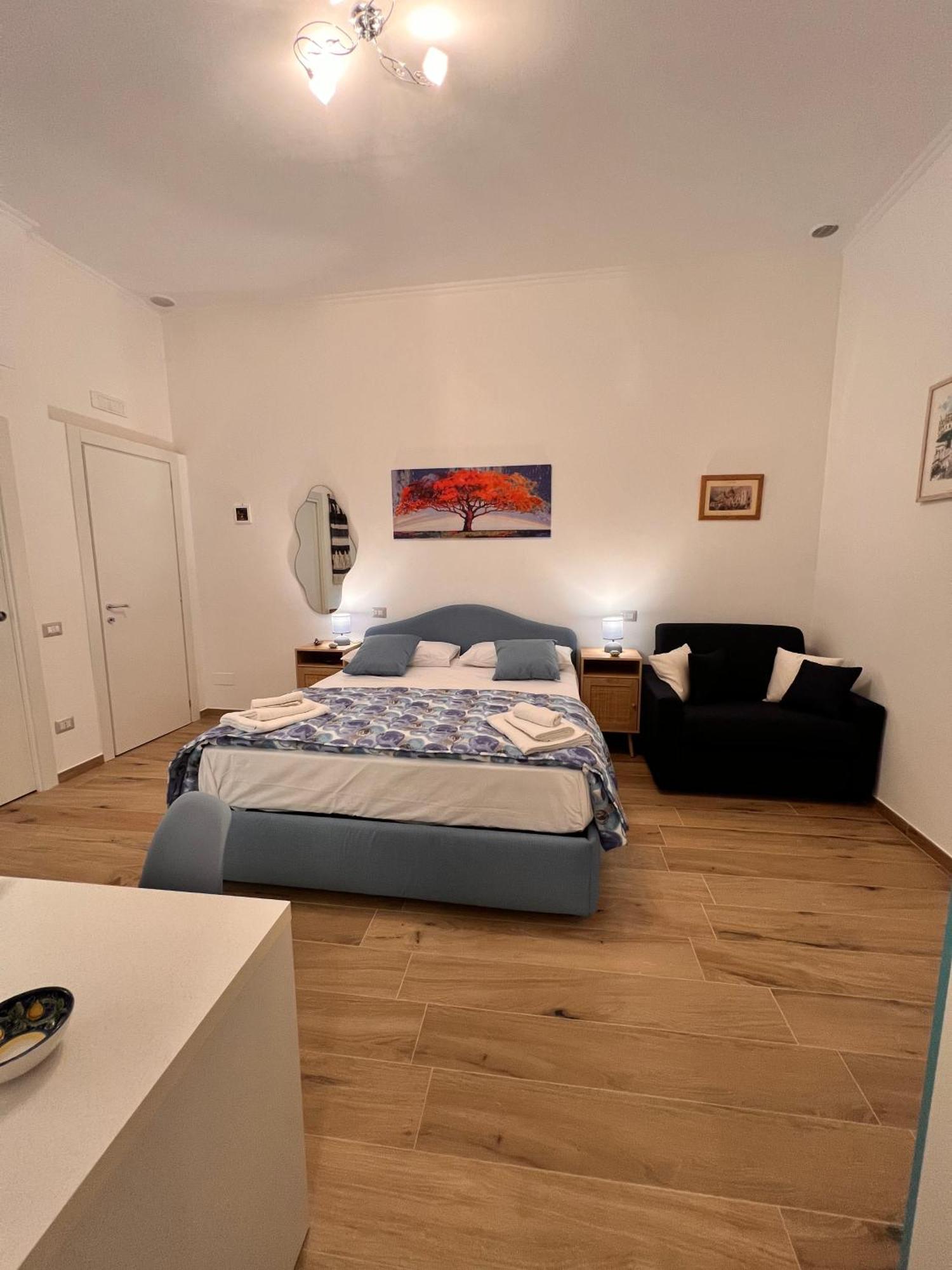 Eric'S House Διαμέρισμα Σαλέρνο Εξωτερικό φωτογραφία