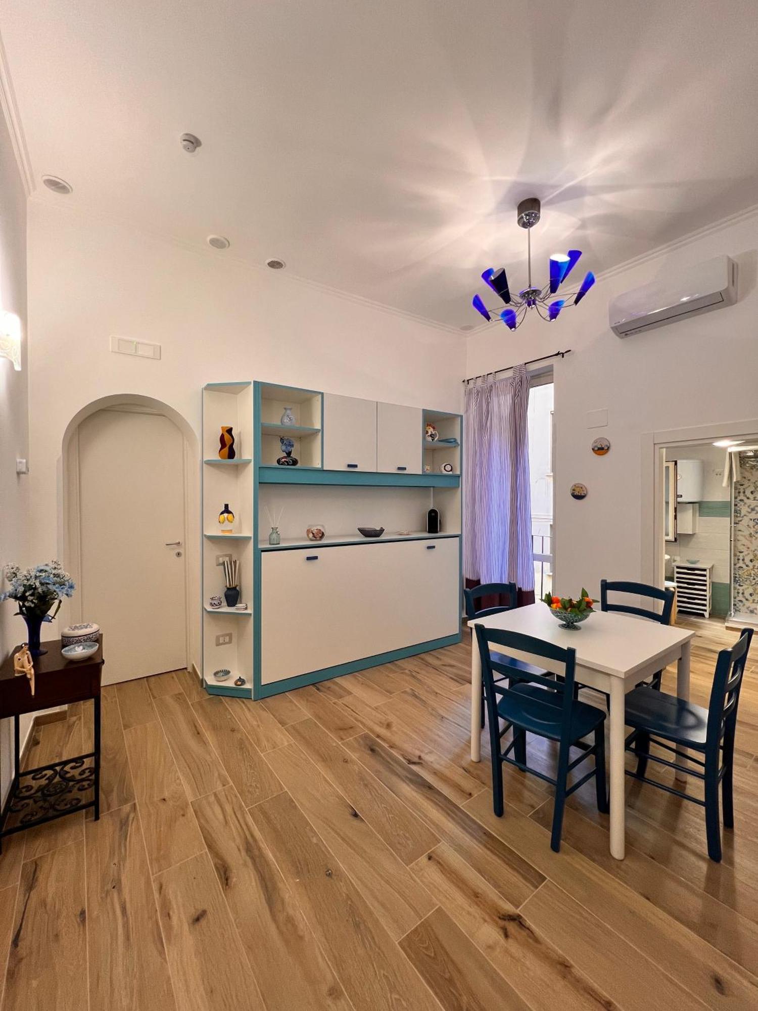 Eric'S House Διαμέρισμα Σαλέρνο Εξωτερικό φωτογραφία