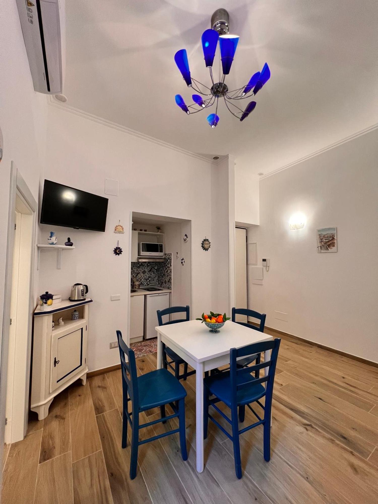 Eric'S House Διαμέρισμα Σαλέρνο Εξωτερικό φωτογραφία